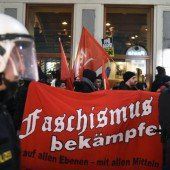 Polizisten bei Demo verletzt