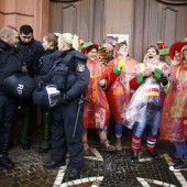 Mehr Polizei und weniger Narren