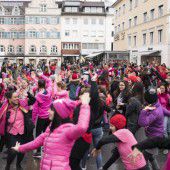 „One Billion Rising“: Mit Tanz und Freude gegen Gewalt an Frauen