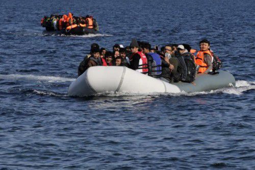Immer wieder wagen Flüchtlinge die gefährliche Überfahrt.