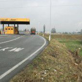 Mäder: Land baut neue Lkw-Plätze an der Grenze