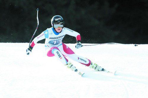 Lara Gut (Bild) war im ersten Abfahrtstraining in Crans Montana deutlich schneller als Lindsey Vonn.