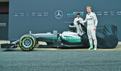 Lewis Hamilton und Nico Rosberg enthüllten in Barcelona den neuen Mercedes F1 W07.