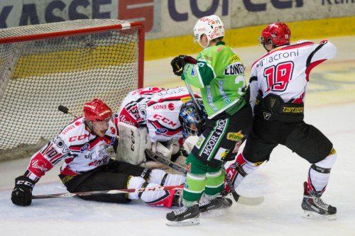 Linus Lundström war beim 7:6-Erfolg im ersten Heimspiel gegen Jesenice 27 Sekunden vor Spielende der Goldtorschütze für die Wälder.