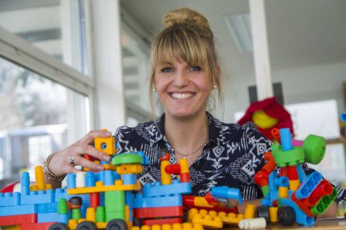 Manuela Senn ist eine Kindergartenpädagogin mit Leib und Seele. Sie arbeitet in Langen bei Bregenz.