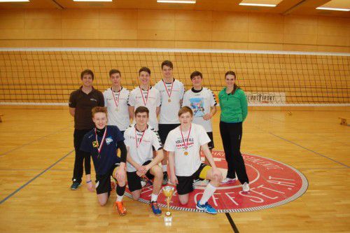 Mathias Hämmerle, David Meusburger, Niklas Schiller, Lorenz Gerstendörfer, Felix Gurschler, Charlotte Simma (hinten v. l.), Jakob Reiter, Simon Hinteregger und Theo Reiter (vorne v. l.).
