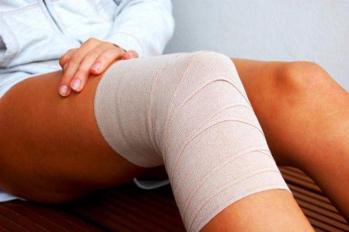 Ohne Knie können wir nicht gehen, uns hinsetzen oder Sport betreiben. Erfahren Sie, wie Sie Schäden verhindern und welche Therapiemöglichkeiten es gibt.