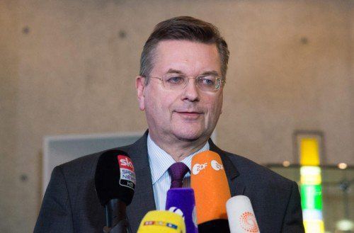 Reinhard Grindel soll neuer DFB-Präsident werden.