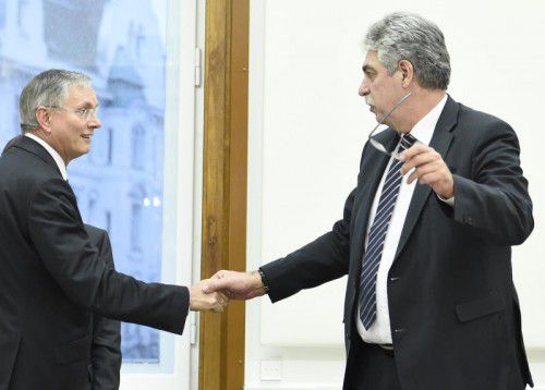 Stöger (l.) hat sich mit dem Pensionshunderter durchgesetzt. Schelling war von der Idee nie begeistert. APA