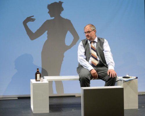 Bekannte Klassiker und weniger bekannte Loriot-Werke, denen es keinesfalls an Absurdität und Witz fehlt, versprechen einen höchst amüsanten Theaterabend.