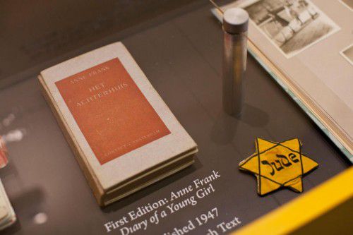 Das Oratorium „Annelies“ basiert auf Textstellen aus dem „Tagebuch der Anne Frank“.