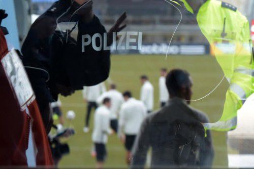 Das Thema Sicherheit ist vor dem Spiel Deutschland gegen England in Berlin allgegenwärtig.