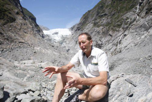 Der Fox- und der Franz-Josef-Gletscher schrumpfen schneller als je zuvor, sagt Wayne Costello, für den Umweltschutz zuständiger Einsatzleiter.