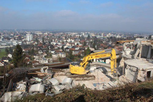Die Abbrucharbeiten laufen bereits auf Hochtouren.