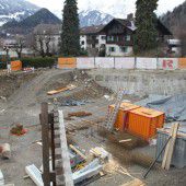 Baugrube in Schruns lässt Großes erahnen