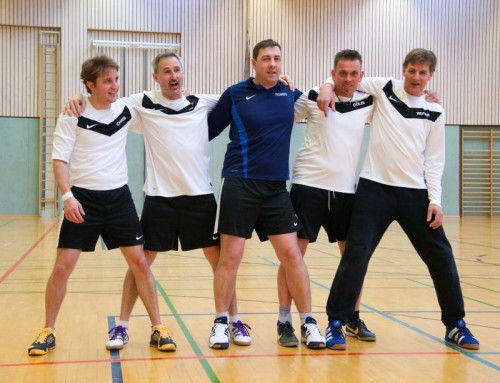 Die Black River Bombers der TS Schwarzach setzten sich im Finale mit 11:9 und 11:7 gegen die TS Lauterach durch.