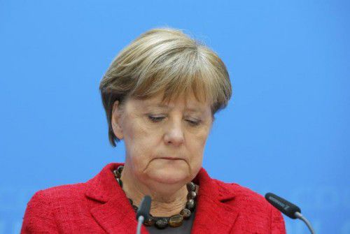 Die deutsche Kanzlerin räumt die Niederlage ihrer Partei ein.