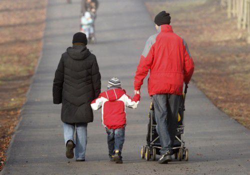 Insgesamt 206.548 Personen haben 2015 in Österreich Kindergeld bezogen.