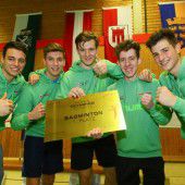 Badminton-Lager im Siegestaumel