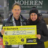 EHC spendet für kranken Buben