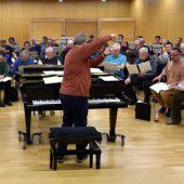 „Carmina Burana“ im Montforthaus