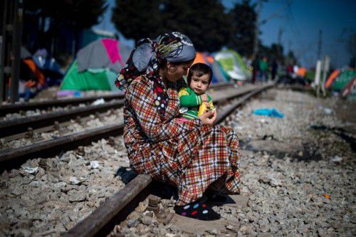 Flüchtlinge leben im Ungewissen. Bis der EU-Türkei-Deal umgesetzt wird, kann es noch dauern.