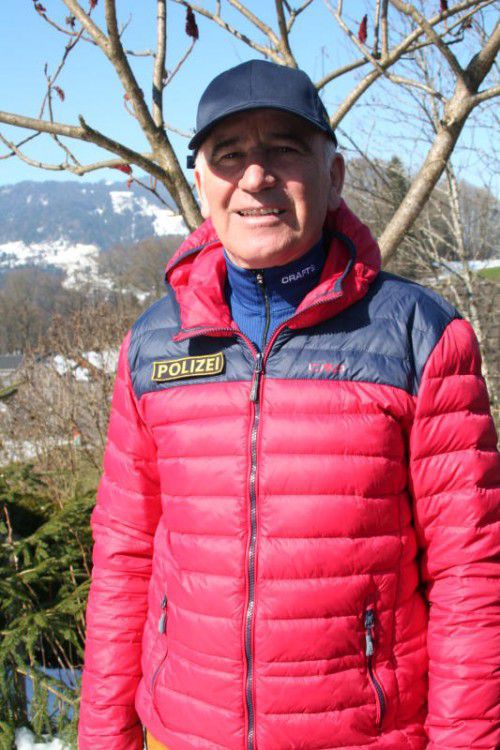 Günter Alster bildet mit Leidenschaft Alpinpolizisten aus.