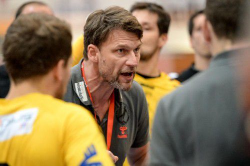Handball Bregenz-Coach Robert Hedin und seine Mannschaft mussten in Graz eine ganz bittere Cup-Blamage hinnehmen. In der Verlängerung verlor man das ÖHB-Cup-Viertelfinale 26:27 gegen den Drittligisten.