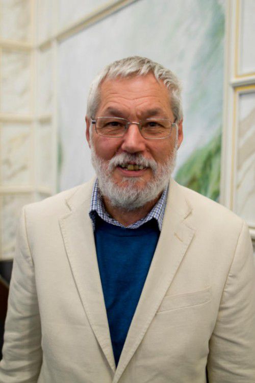 Helmut Eiter, Zwischenwasser, Oberarzt in der Radioonkologie am LKH Feldkirch, engagiert sich seit 20 Jahren auch in der Krebshilfe.