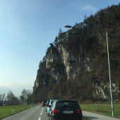 Behinderungen im Bereich Hängender Stein