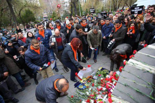 In Ankara trauern die Menschen um die 35 Opfer des jüngsten Anschlags. Eine radikale Kurden-Organisation hatte sich dazu bekannt.