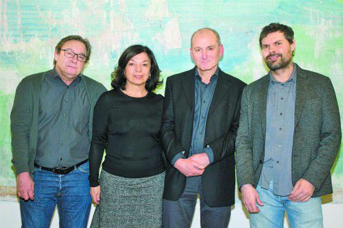 Kurator Udo Rabensteiner (l.), Eva Eberharter, Künstler Christoph Luger und Oliver Heinzle (Galerie Hollenstein).
