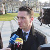 NPD-Verfahren scheitert nicht an den V-Leuten