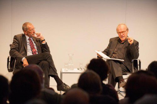 Philosoph Konrad Paul Liessmann (l.) und Schriftsteller Michael Köhlmeier beim gemeinsam initiierten Philosophicum Lech.