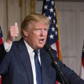Trump und Clinton trotz Rückschlägen klar vorn