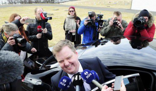 Der isländische Ministerpräsident Gunnlaugsson wollte sich noch mit vorgezogenen Neuwahlen retten - geklappt hat es nicht.
