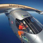 Sonnenflieger schafft Pazifik-Überquerung