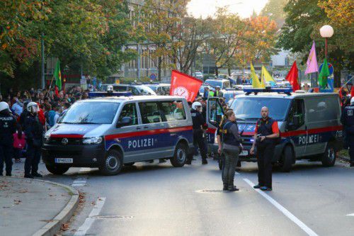 Die Ereignisse bei der Kurdendemo in Bregenz stellen die Justiz noch vor Rätsel.