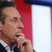 FPÖ baut Vorsprung zu Rot und Schwarz aus