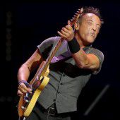 „The Boss“ mit Hommage an Prince