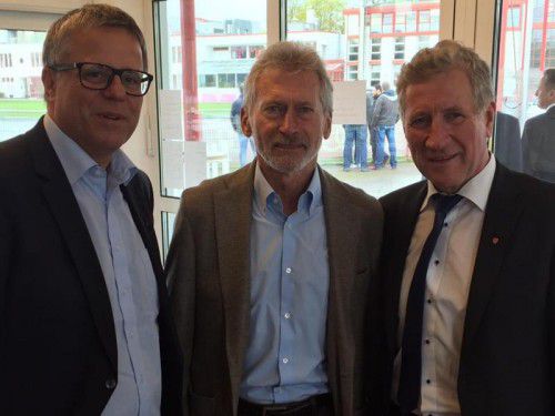 Landespolitiker trafen sich mit Fußballpromis: Paul Breitner mit Erich Schwärzler (l.) sowie David Alaba und Roland Frühstück.