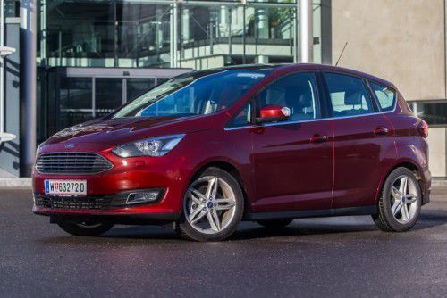 Ford hat dem C-Max mit der Modellpflege das neue Markengesicht spendiert. Die Abmessungen sind unverändert.