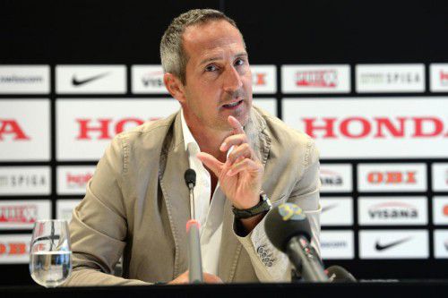 Für Adi Hütter und seine Youngs Boys geht es nach der Niederlage in Basel vor allem um die Verteidigung des zweiten Platzes.