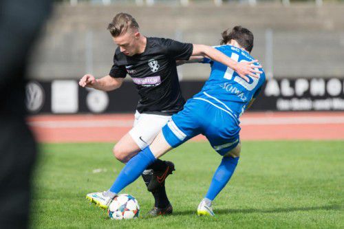 Gabriel Simonovic (l.) und seine Teamkollegen sind nach dem 0:0 gegen Schwaz nicht zufrieden.