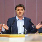 „Palastrevolten“ und Kniefälle