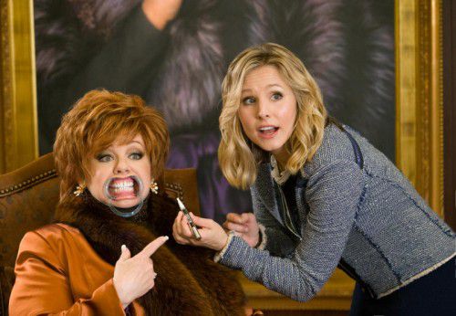 In den USA ist Melissa McCarthy (l.) ein gefeierter Filmstar und bleibt ihrer Rolle treu.