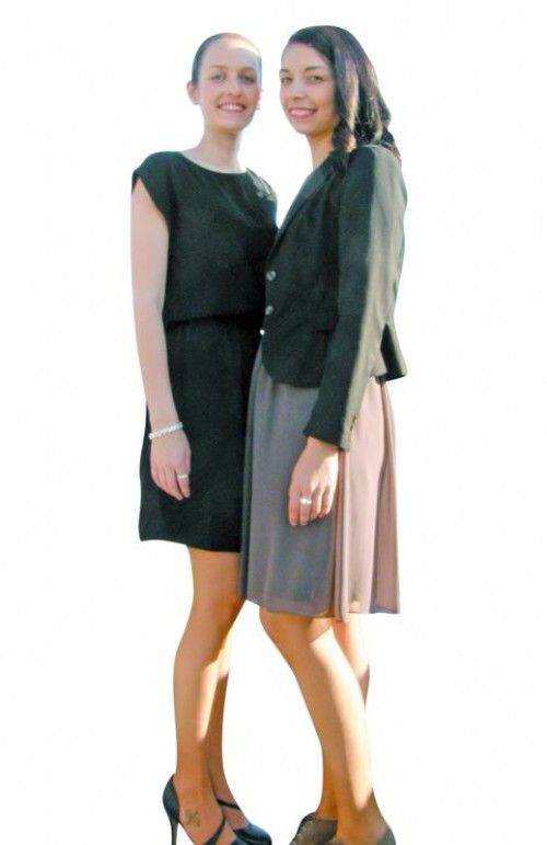 Janine (l.) und Sarah Meusburger reisten aus Doren an.