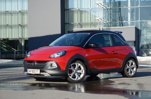 Kleines Spaßmobil von Opel: Der Adam Rocks S steht für höchste Sportlichkeit und Lifestyle.