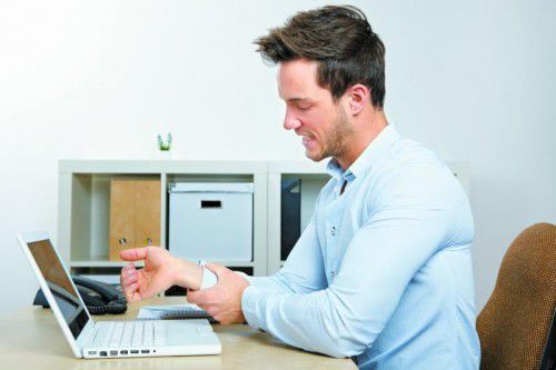 Monotone Bewegungsabläufe, die über längere Zeit wiederholt werden, können die Muskeln, Sehnen und Bänder überlasten.