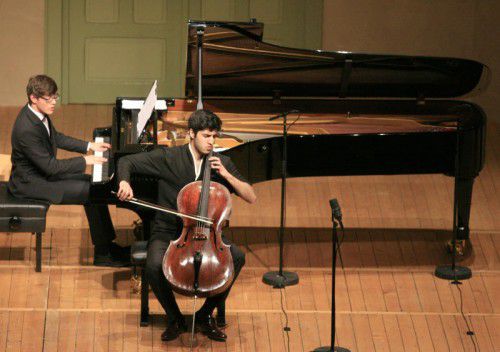 Im Markus-Sittikus-Saal hat Kian Soltani seine erste CD gemeinsam mit dem Pianisten Aaron Pilsan aufgenommen. Foto: Schubertiade